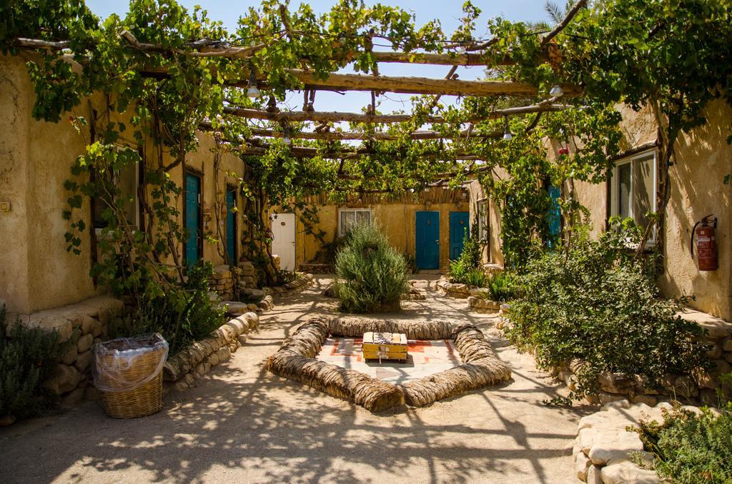 Kfar Hanokdim Arad Exteriör bild