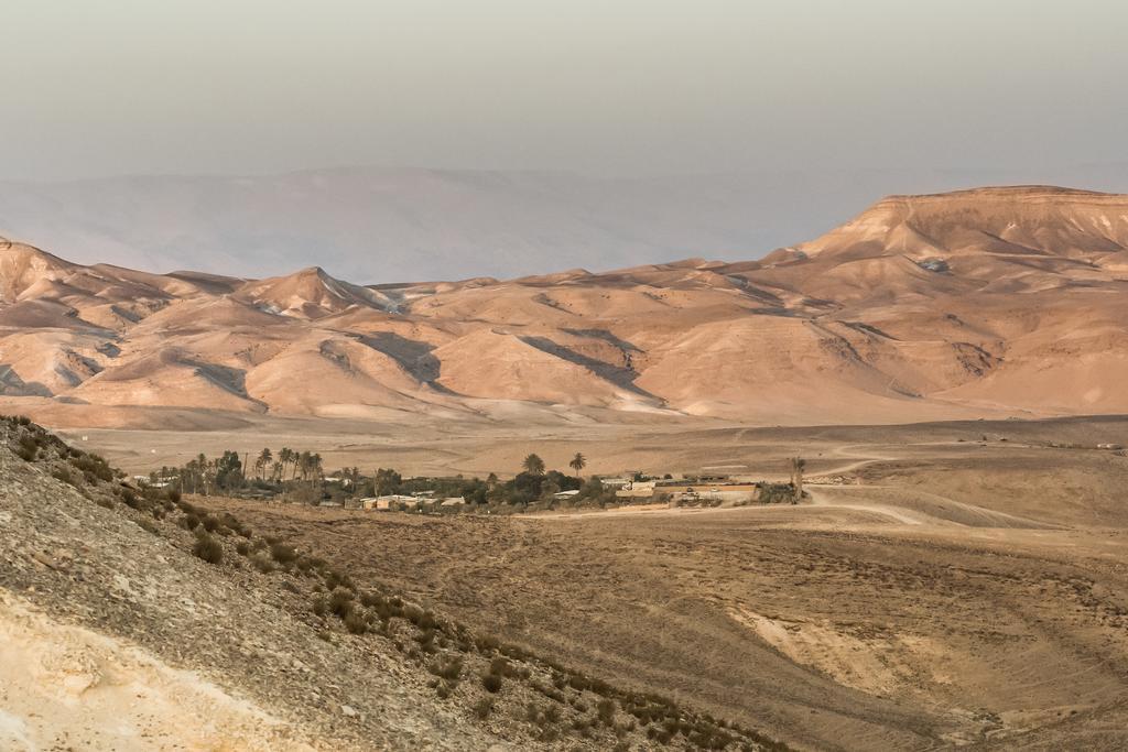 Kfar Hanokdim Hotell Arad Exteriör bild